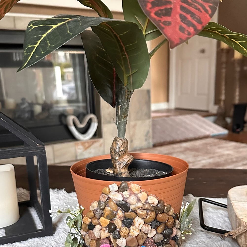 Hand crafted rustic farmhouse Stone fairy garden Flower Pot with Welcome Sign - Picture 14 of 14